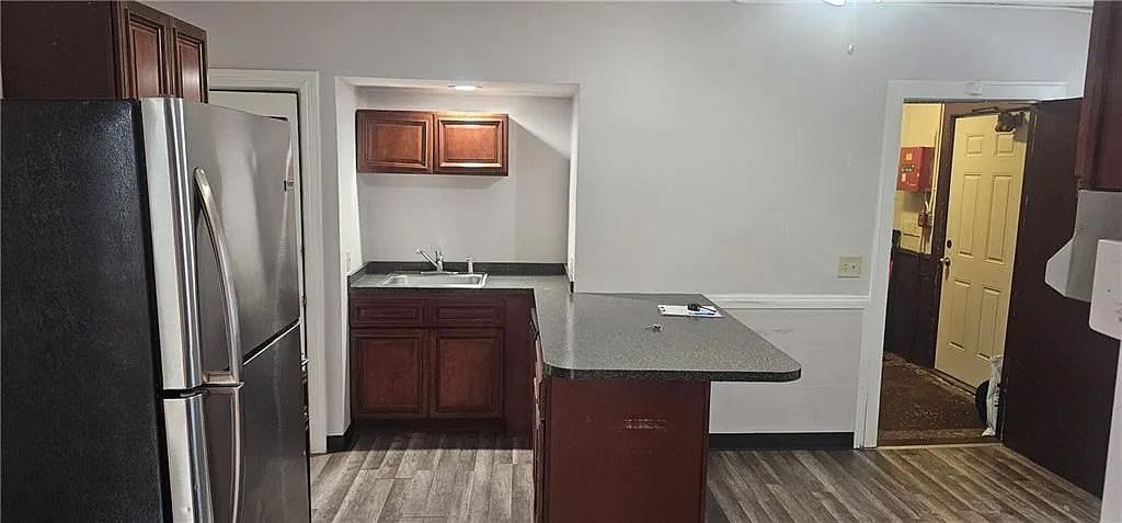 2 bed, 1.0 bath, 950 sqft, $1,600 — Photo 4