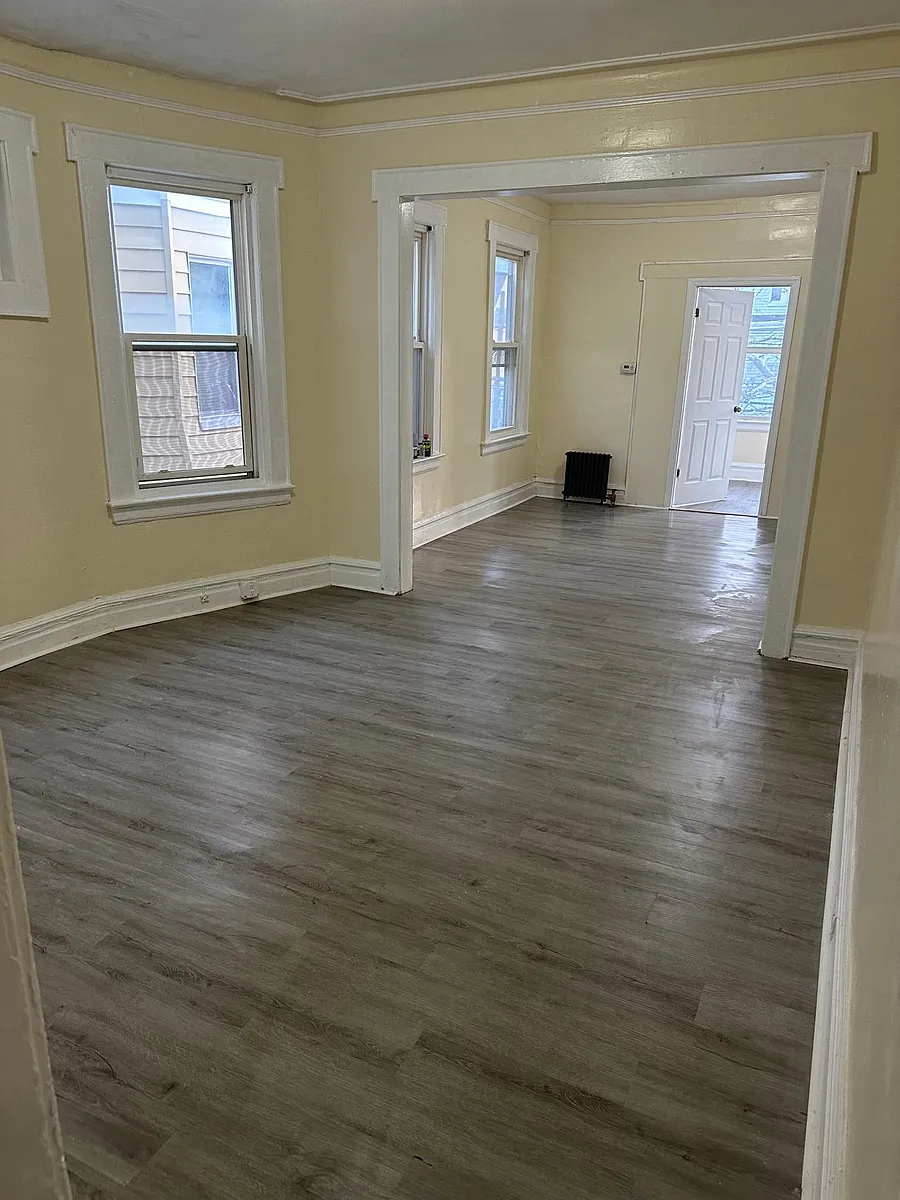 Building Photo - 39 Eckert Ave #2