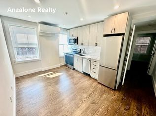 366 Hanover St APT 3, Boston, MA 02113