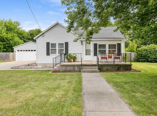 65 Peony St SW, Grand Rapids, MI 49548