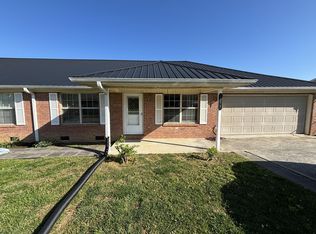 185 Millard Tilley Rd #B, Science Hill, KY 42553