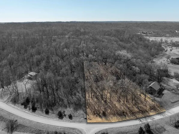 105 Cogan Dr, Galena, IL 61036