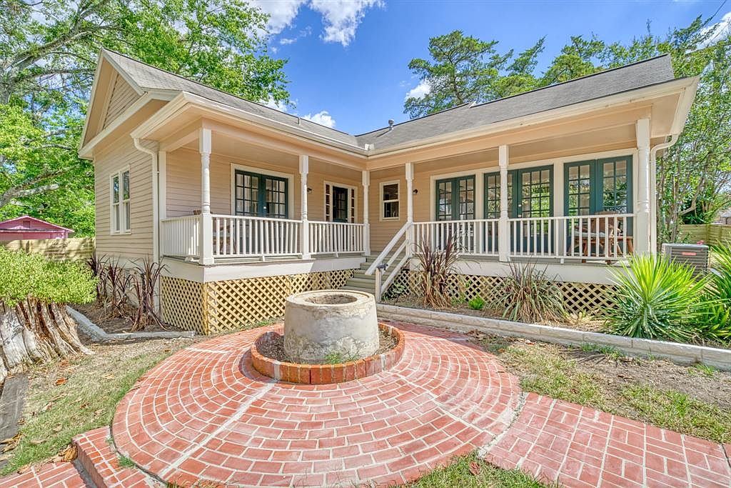 806 E Main St, Bellville, TX 77418 MLS 76928092 Zillow