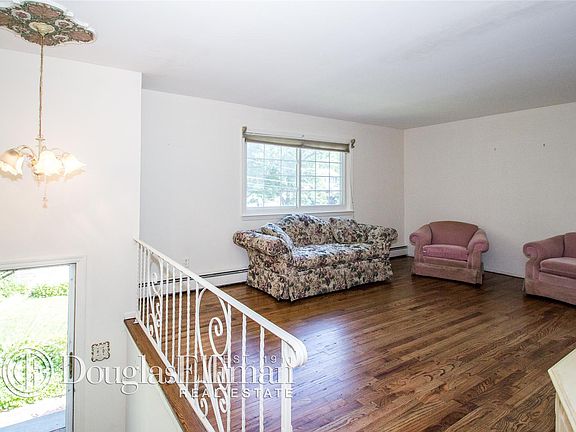 4th image of 422 Ontario St