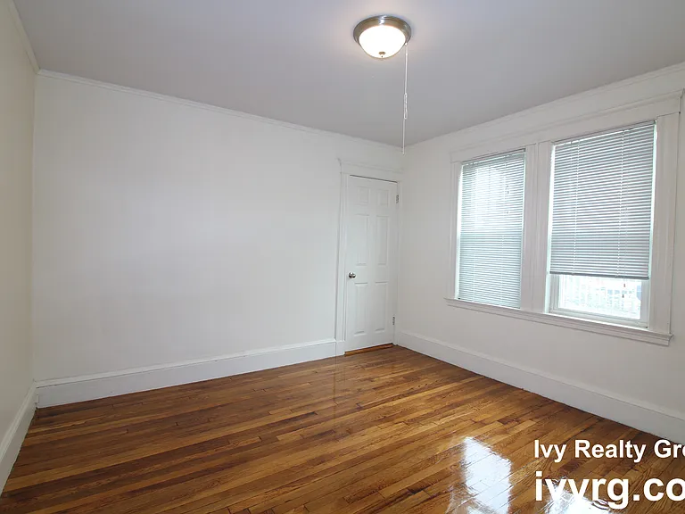 24-26 Edgecliff Rd #24 — Photo 9