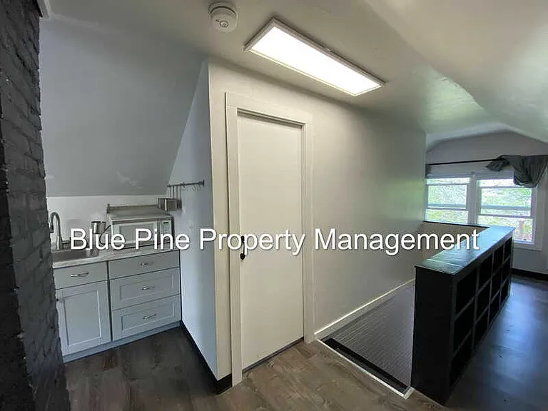 306 Lawton St #1 — Photo 9