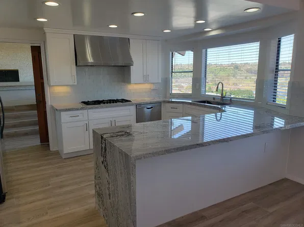 5105 Fontaine St, San Diego, CA 92120