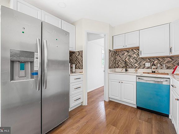 5th image of 200 1/2 11th St