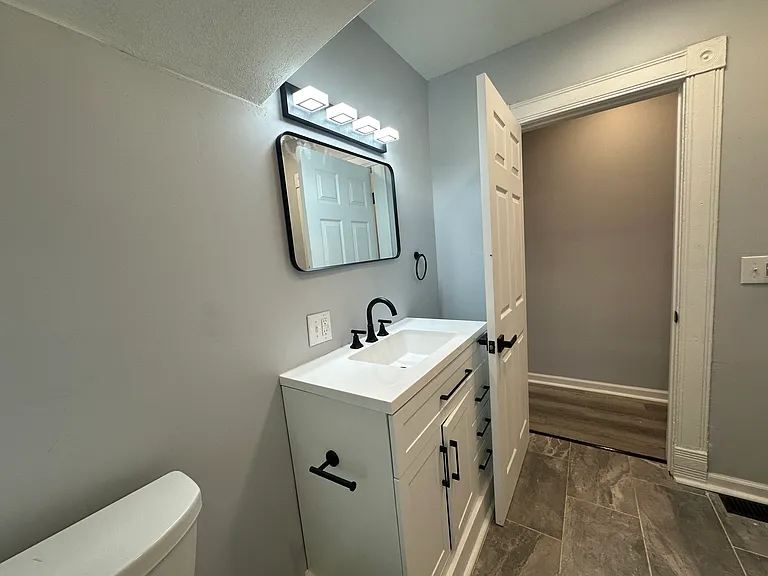 309 Oak St — Photo 22