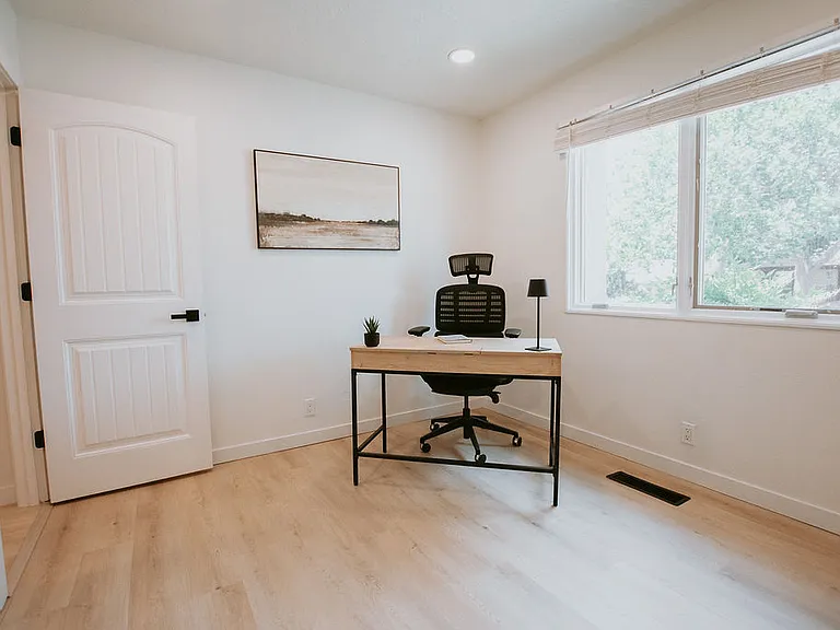 9514 Avenida Del Oso NE — Photo 40