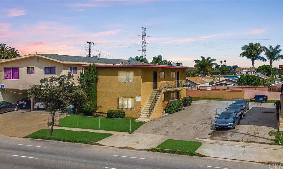 1st image of 607 W Century Blvd