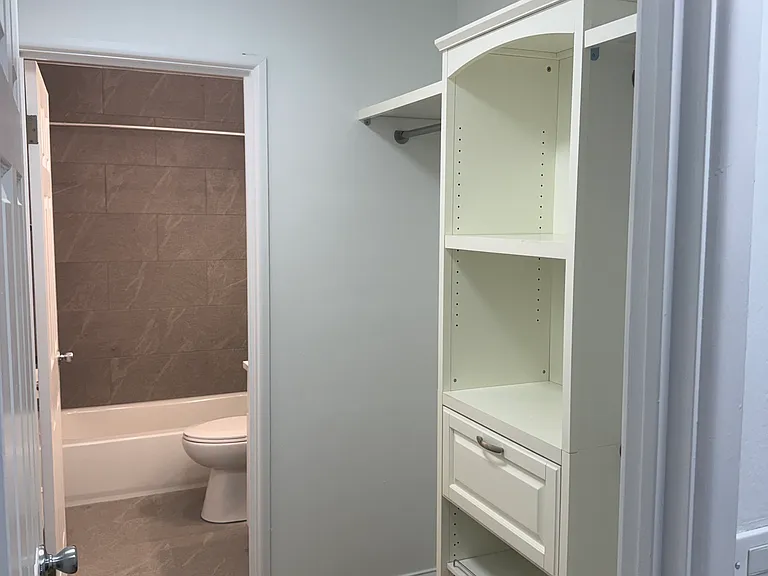 1060 W Hollywood Ave #506 — Photo 3