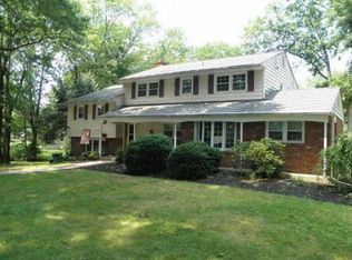 571 Austin Dr, Fairless Hills, PA 19030