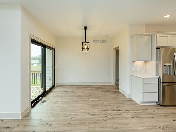 5th image of 6641 River Bend Dr