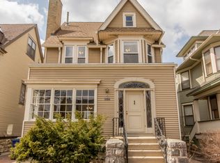 325 N Grove Ave, Oak Park, IL 60302