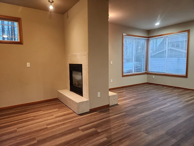 6216 Malloy Ave — Photo 14