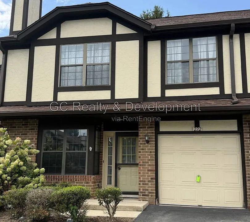222 Oak Knoll Ln