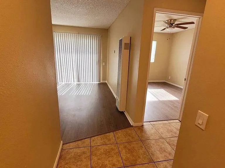Burkhart Apartments — Photo 21