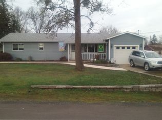 61 SW Oak St, Winston, OR 97496