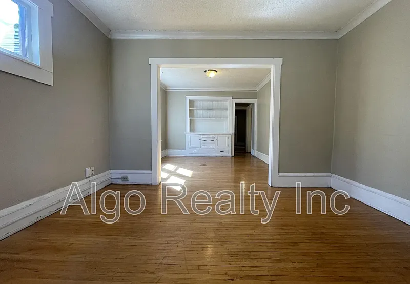 2 bed, 1.0 bath, 900 sqft, $1,495 — Photo 4