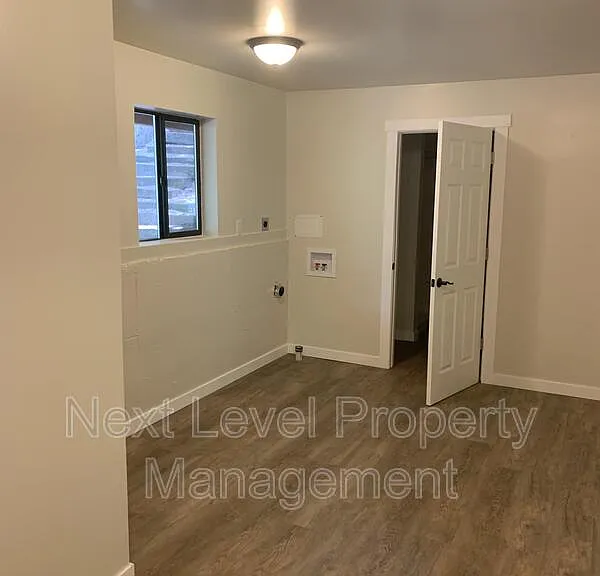 217 Lake Blaine Dr #G — Photo 5