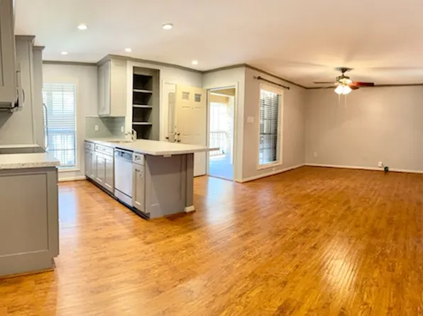 1311 Antoine Dr APT 208, Houston, TX 77055