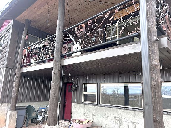 2nd image of 1937 Mill Creek Rd