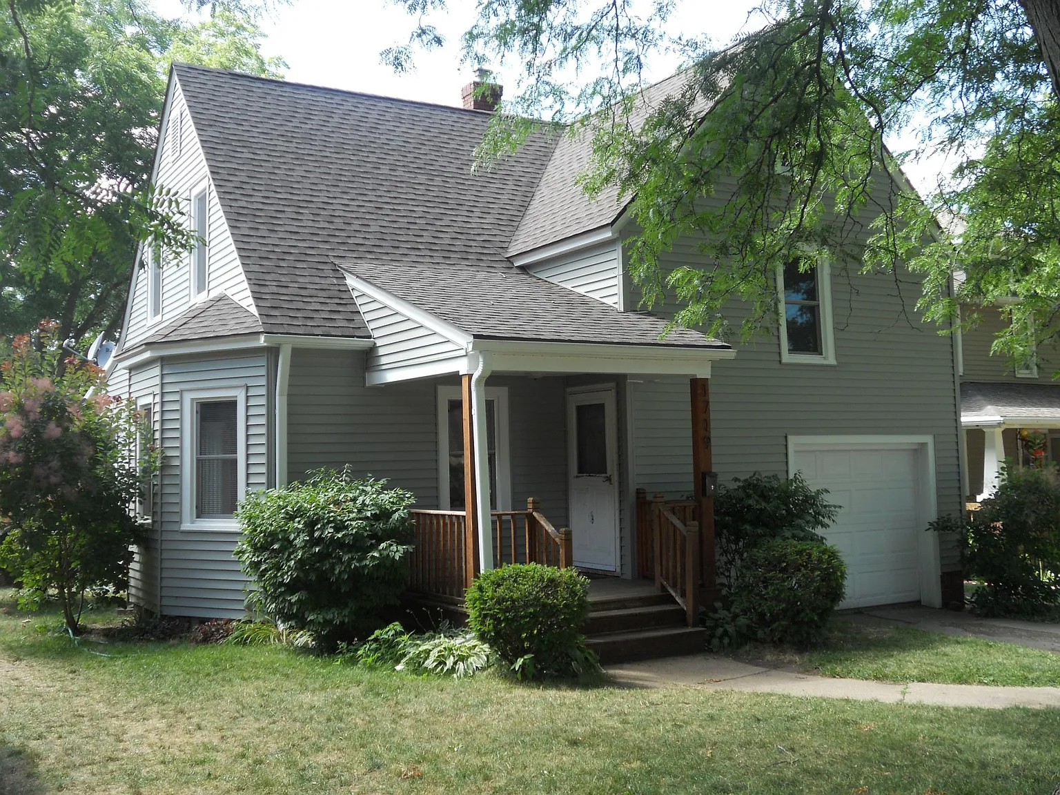 1719 25th St photo 1