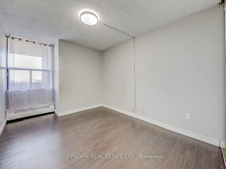 25 Sunrise Ave #914 — Photo 2