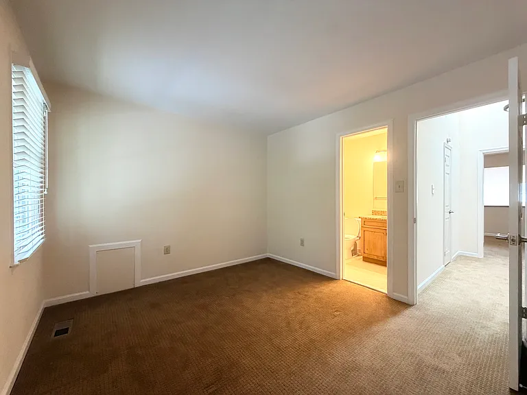 7418 Crestberry Ln — Photo 39
