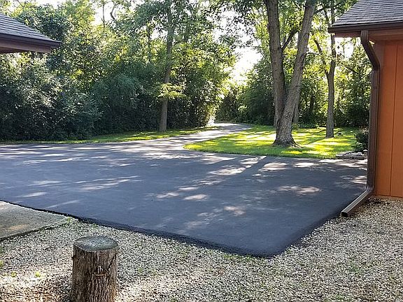2nd image of 608 Glen Forest Dr