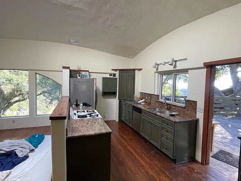 W Mountain Dr — Photo 21