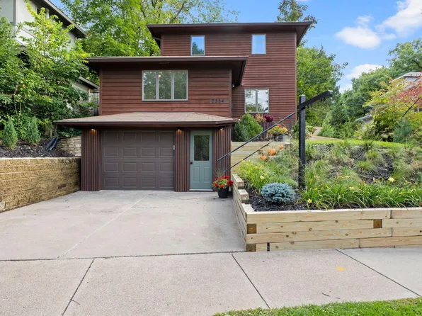 2334 Doswell Ave, Saint Paul, MN 55108
