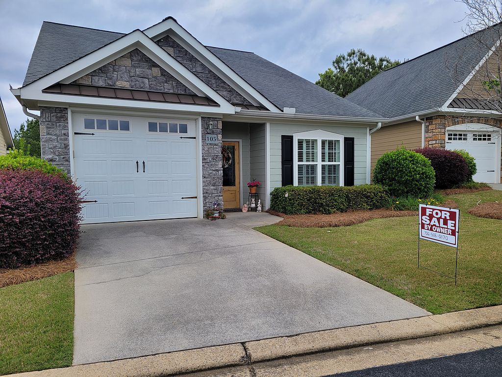 105 Maplecrest Ln SE - Property Image