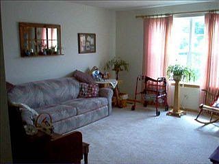 2nd image of 612 W Main St