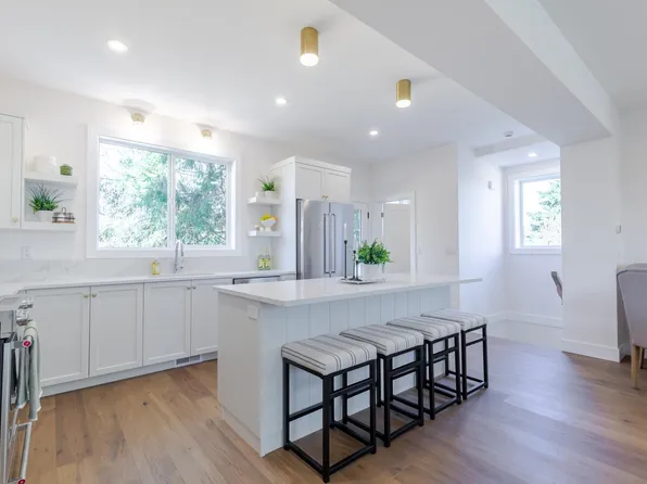 2485 Beck Rd, Abbotsford, BC V2S 4S3