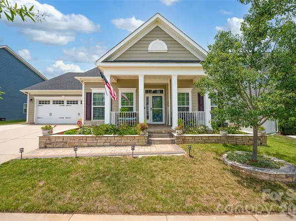 11216 Vanguard Pkwy #395, Huntersville, NC 28078