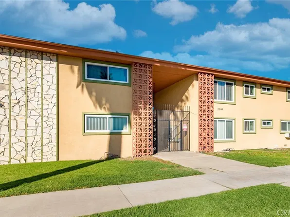 17845 Sherman Way, Reseda, CA