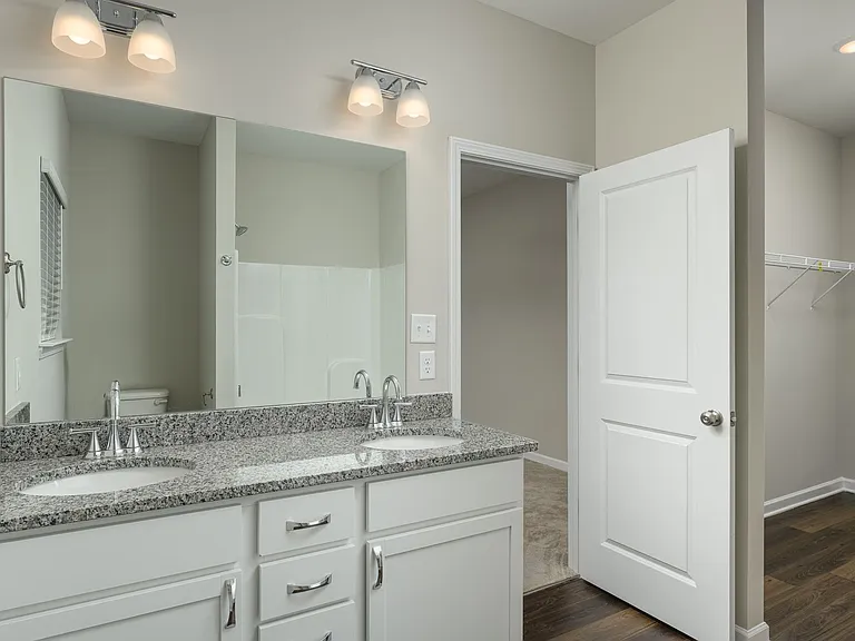 Edgewood Condos — Photo 63