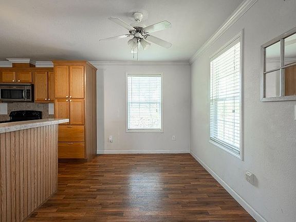 5th image of 635 8th St