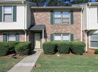 716 Longleaf Dr, Lawrenceville, GA 30046