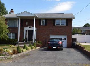 6 Meadow Ln, Fort Ashby, WV 26719