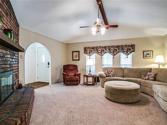 5th image of 6936 Post Oak Dr