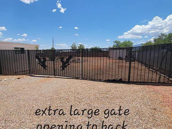 3rd image of 2980 E Oriole Drive