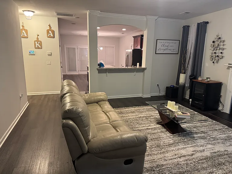 319 Yukon Dr — Photo 3
