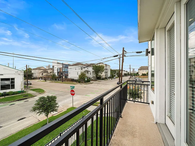2603 Hutchins St — Photo 24
