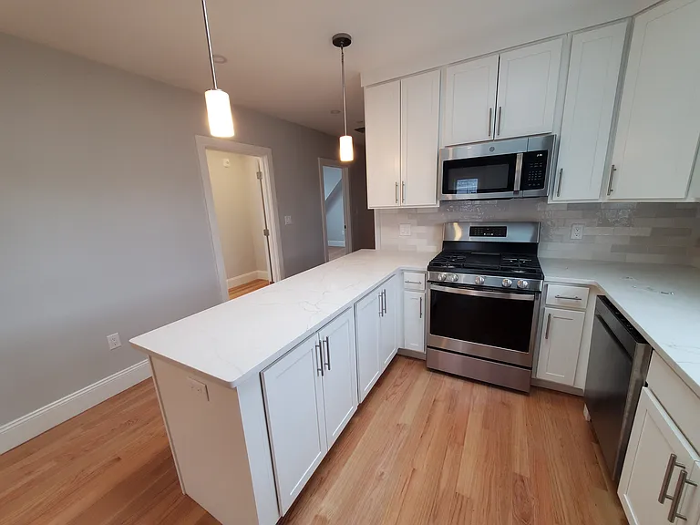21 Shepard St — Photo 4
