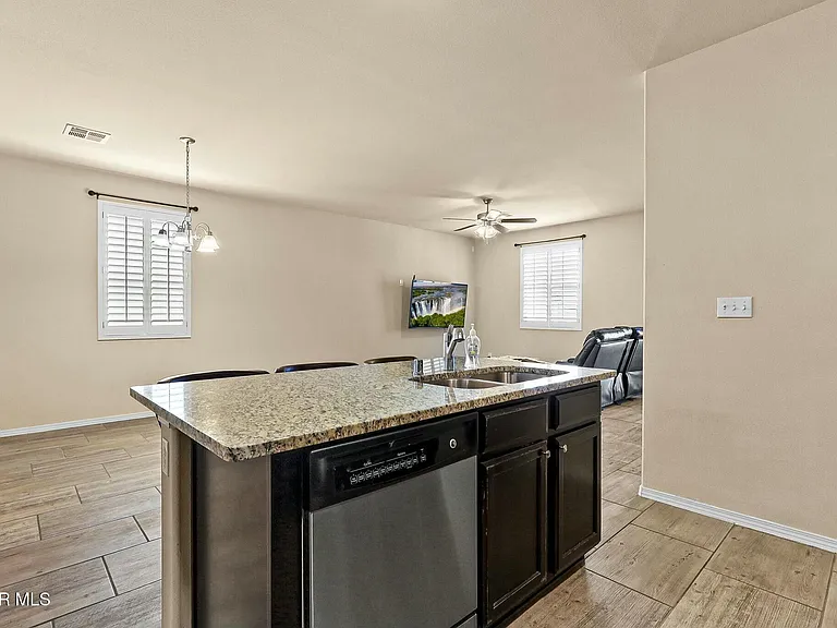 3909 Desert Dunes Dr — Photo 9