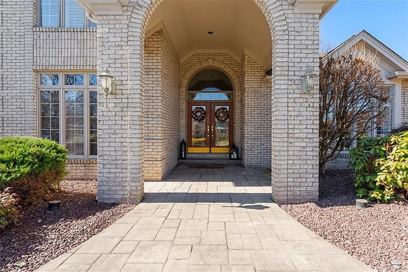 136 Radcliff Dr, Aliquippa, PA 15001 Zillow