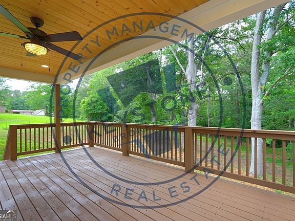 3rd image of 375 Foster Dr